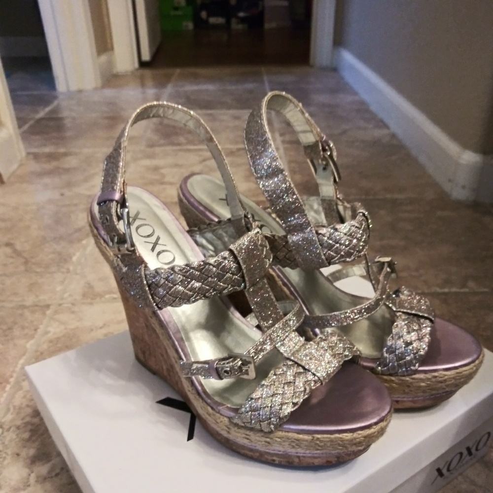 Xoxo wedges